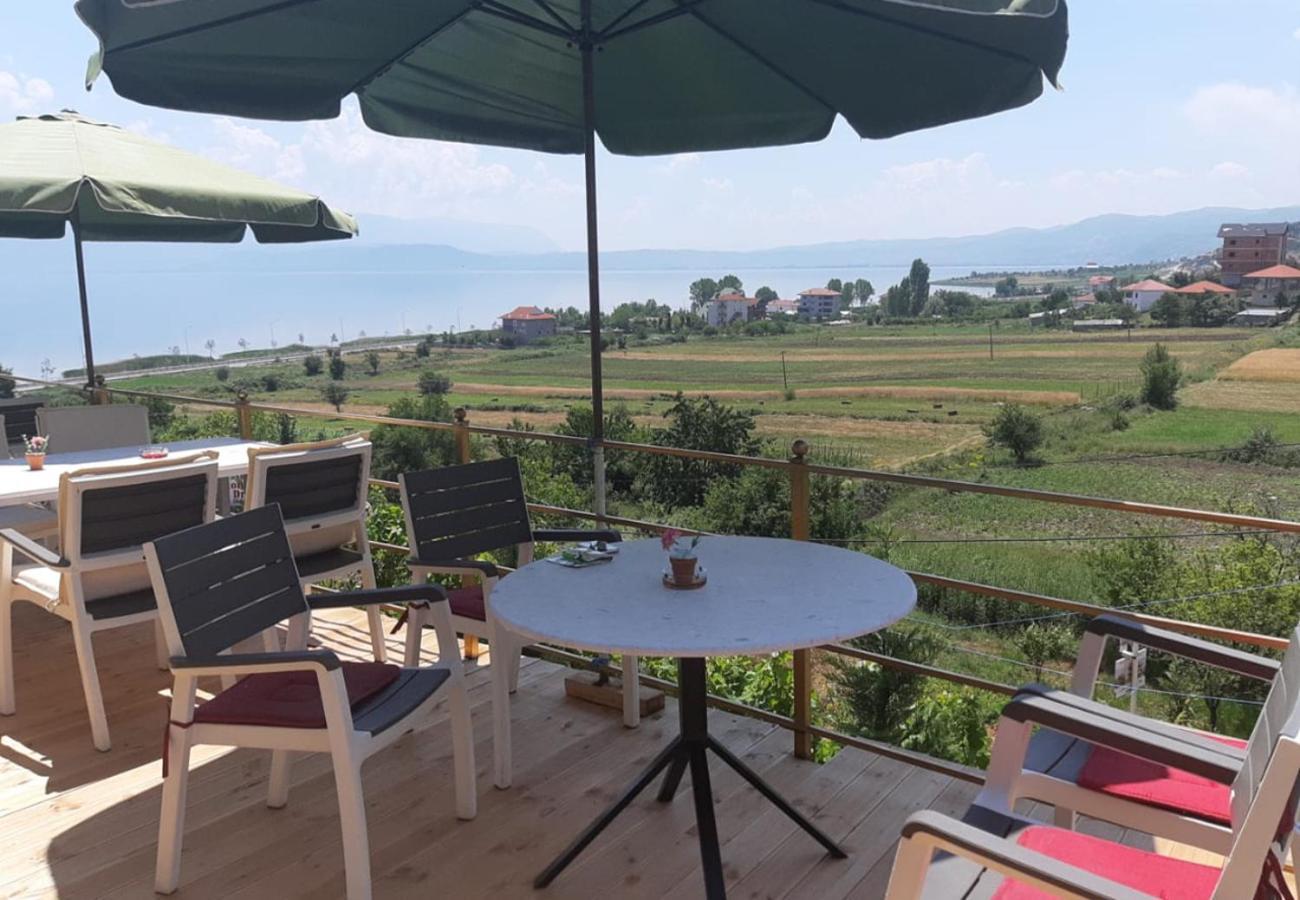 Hotel Villa Stone Dream Bar Restaurant Udenisht Dış mekan fotoğraf