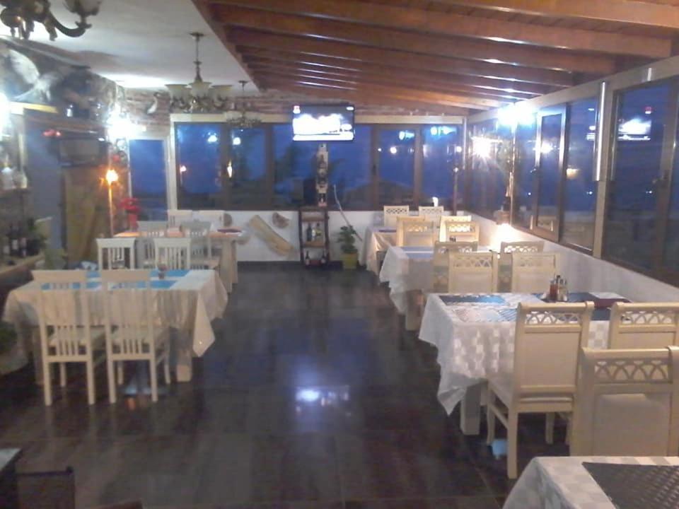 Hotel Villa Stone Dream Bar Restaurant Udenisht Dış mekan fotoğraf
